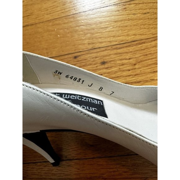 Vintage Stuart Weitzman White almond toe pumps - Picture 3 of 9